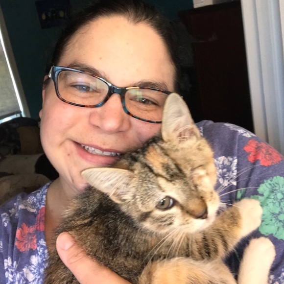 Meet your Posher, Amy! - Picture 4 of 6